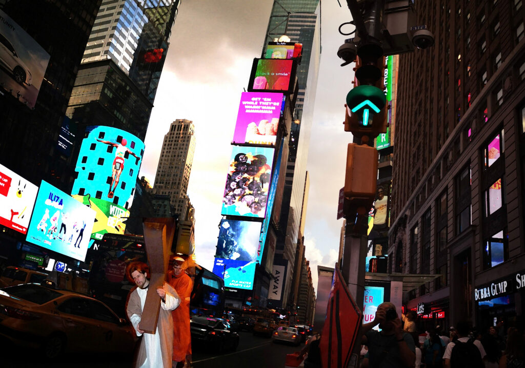 Christ Time Square scaled